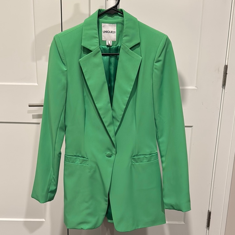 Nique Women's Green Blazer